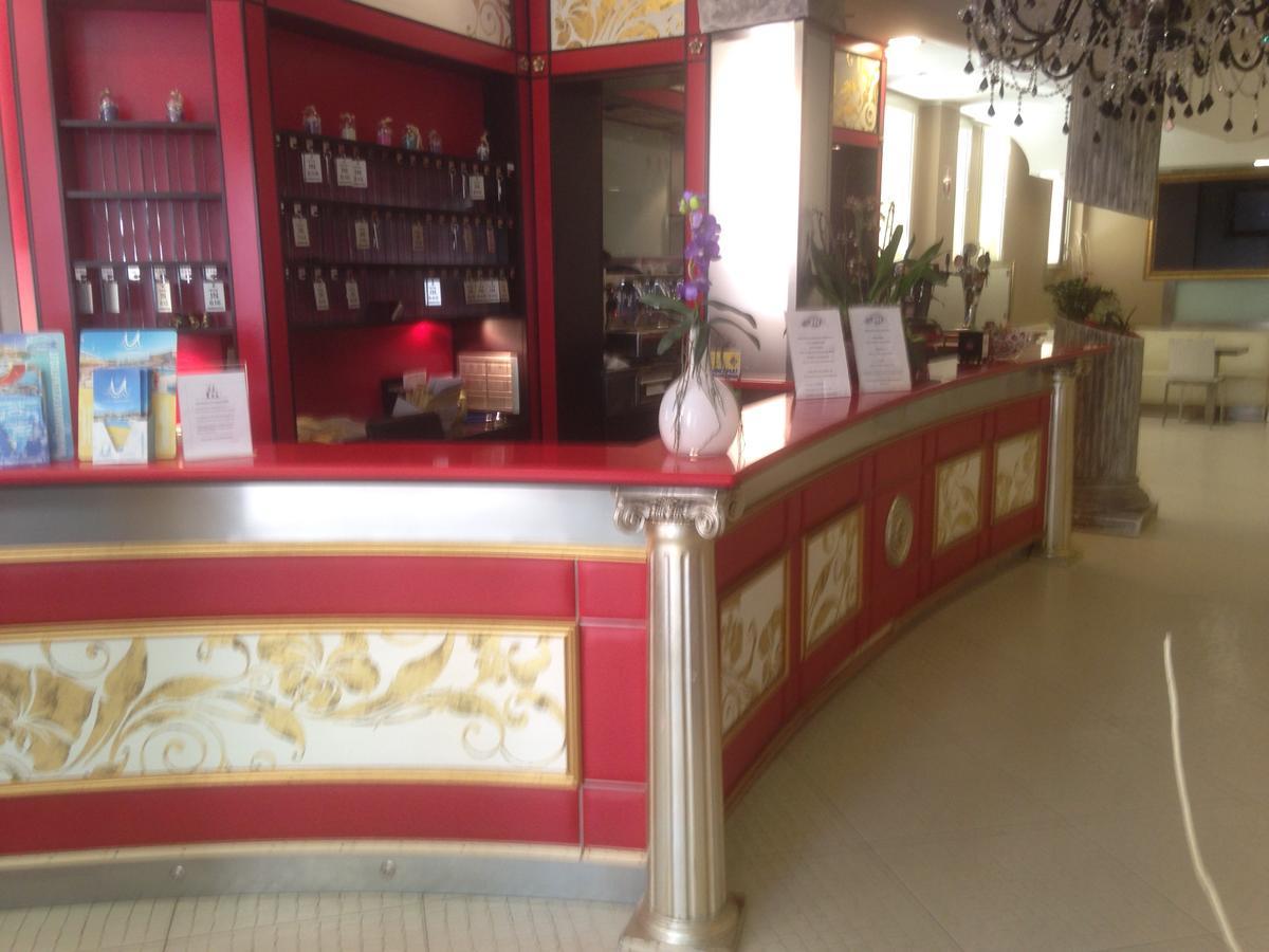 צ'סנטיקו Hotel In מראה חיצוני תמונה