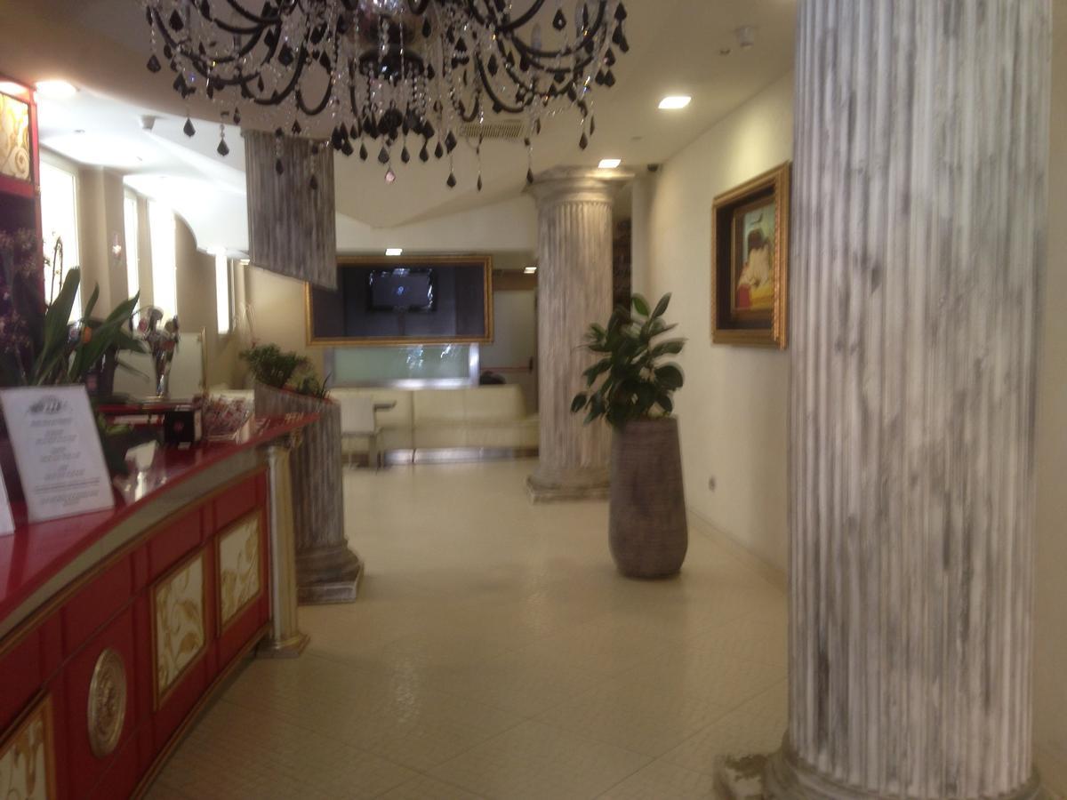 צ'סנטיקו Hotel In מראה חיצוני תמונה