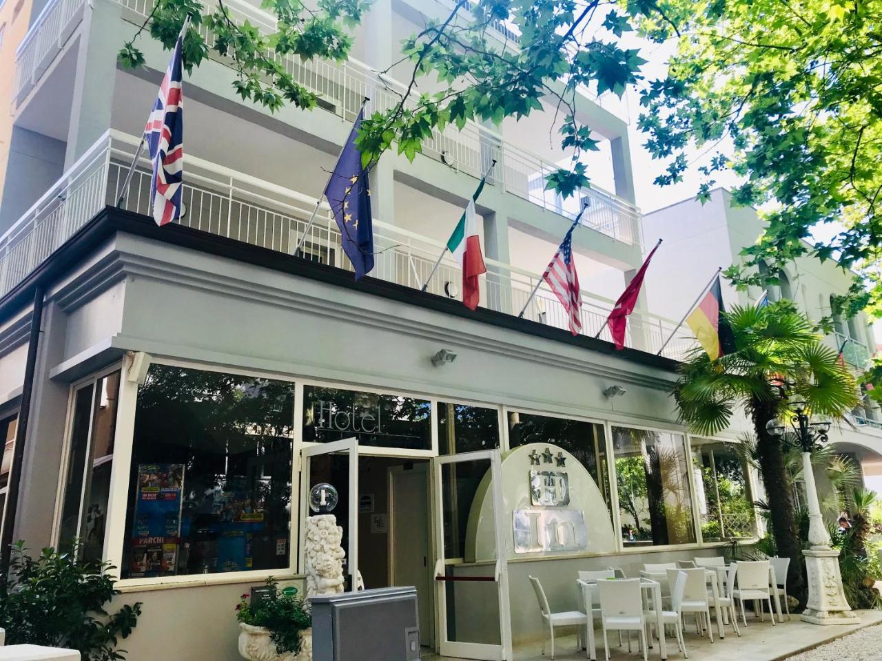 צ'סנטיקו Hotel In מראה חיצוני תמונה