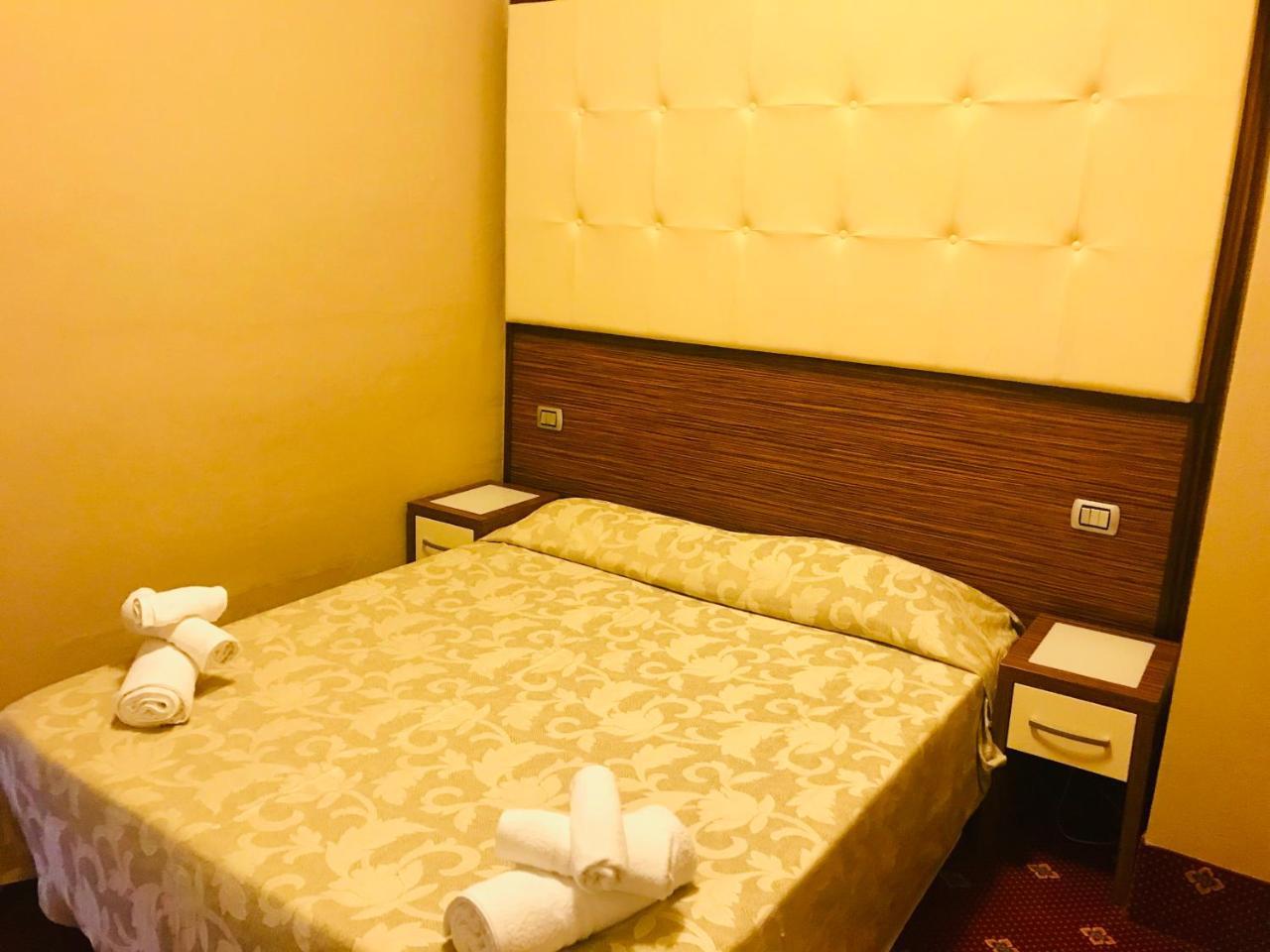 צ'סנטיקו Hotel In מראה חיצוני תמונה